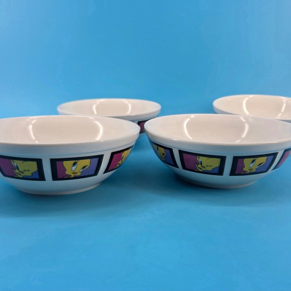 Vintage 1999 Gibson Looney Tunes Tweety Bird 7 Inch Cereal Bowls Set of 4 White